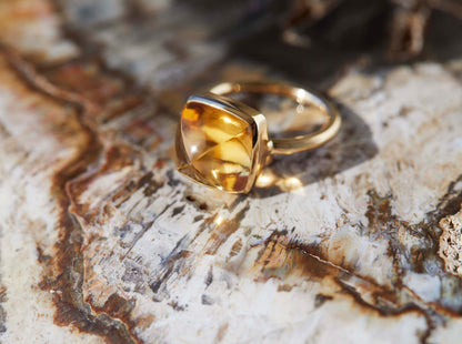 SUGARLOAF Cut Ring - CITRINE 8MM, 18K Gold
